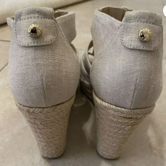 Michael Kors Damita Linen Wedge Sandal Sz 10 Pale Gold - Picture 3 of 6